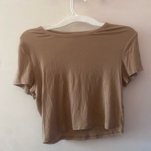 Aritizia nude color crop top